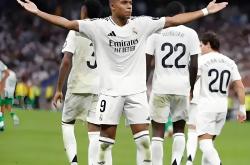 英雄联盟总决赛-米德尔斯堡客场不敌利兹联，遭遇连败