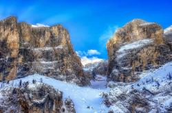 英雄联盟总决赛赛程-逆光时刻，哈利伯顿光芒万丈，马刺团队狙击国王