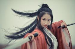 -无人知晓他为何而来，却永远记得莱万如何统治了整个雷恩之夜