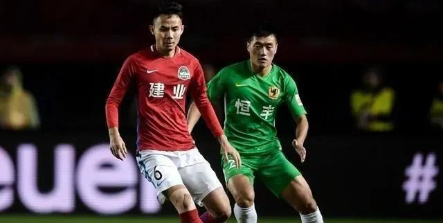 河南建业客场不敌,保级形势严峻 河南建业客场不敌,保级形势严峻