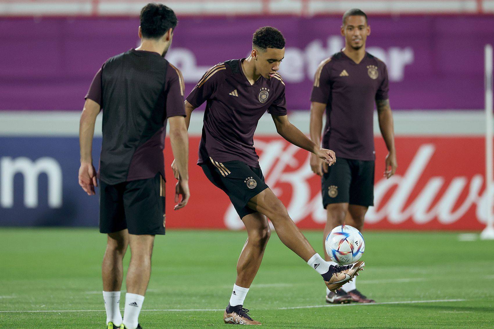 哥斯达黎加选手突围成功,斩获金牌的简单介绍 哥斯达黎加选手突围成功,斩获金牌的简单介绍