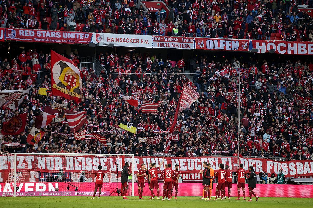 英超决赛震撼开打,巅峰对决引爆全场 英超决赛震撼开打,巅峰对决引爆全场