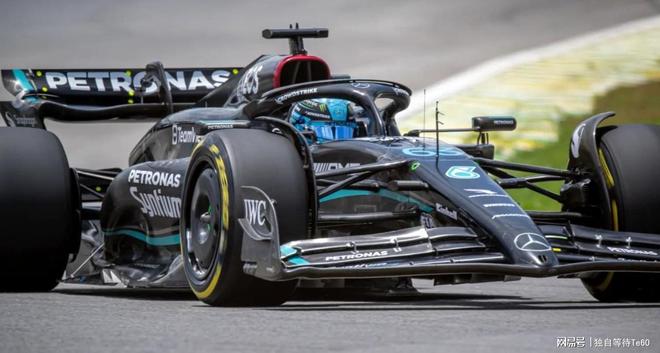 包含梅赛德斯鏖战索伯车队，佩雷兹惊艳四座的词条
