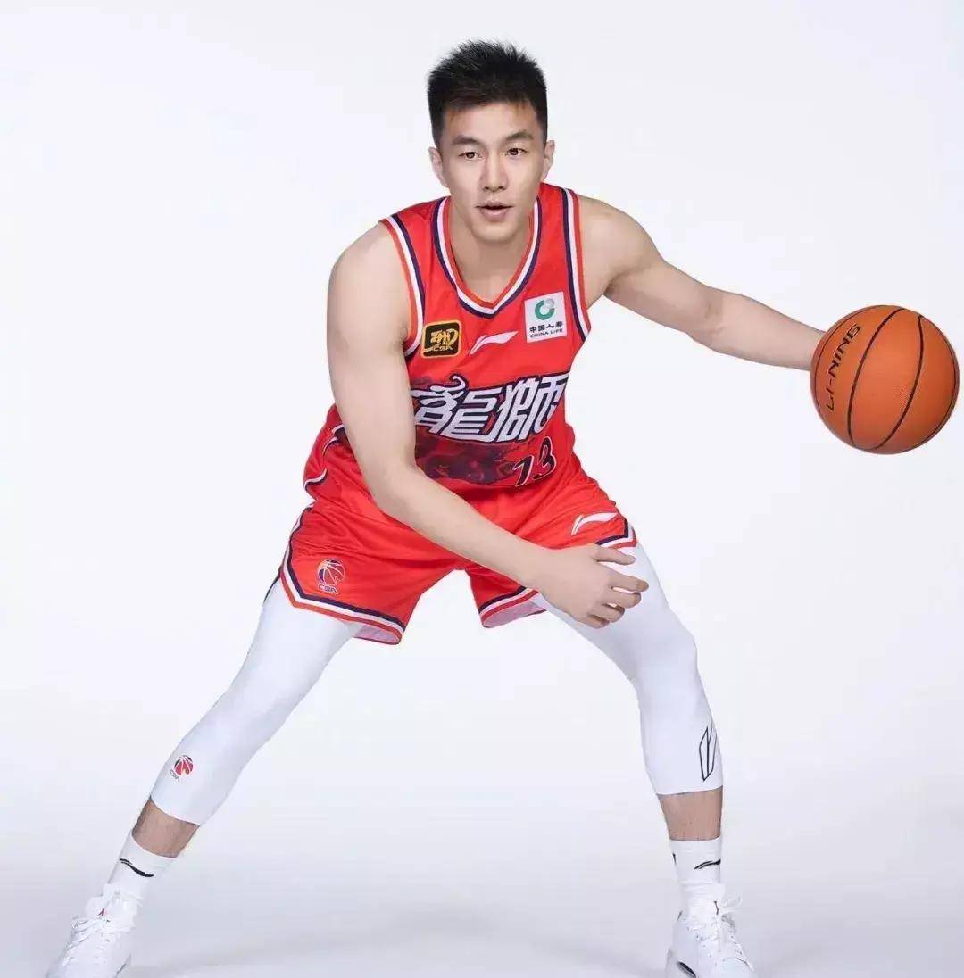 公牛鏖战新疆队,郭艾伦高光表现的简单介绍 公牛鏖战新疆队,郭艾伦高光表现的简单介绍