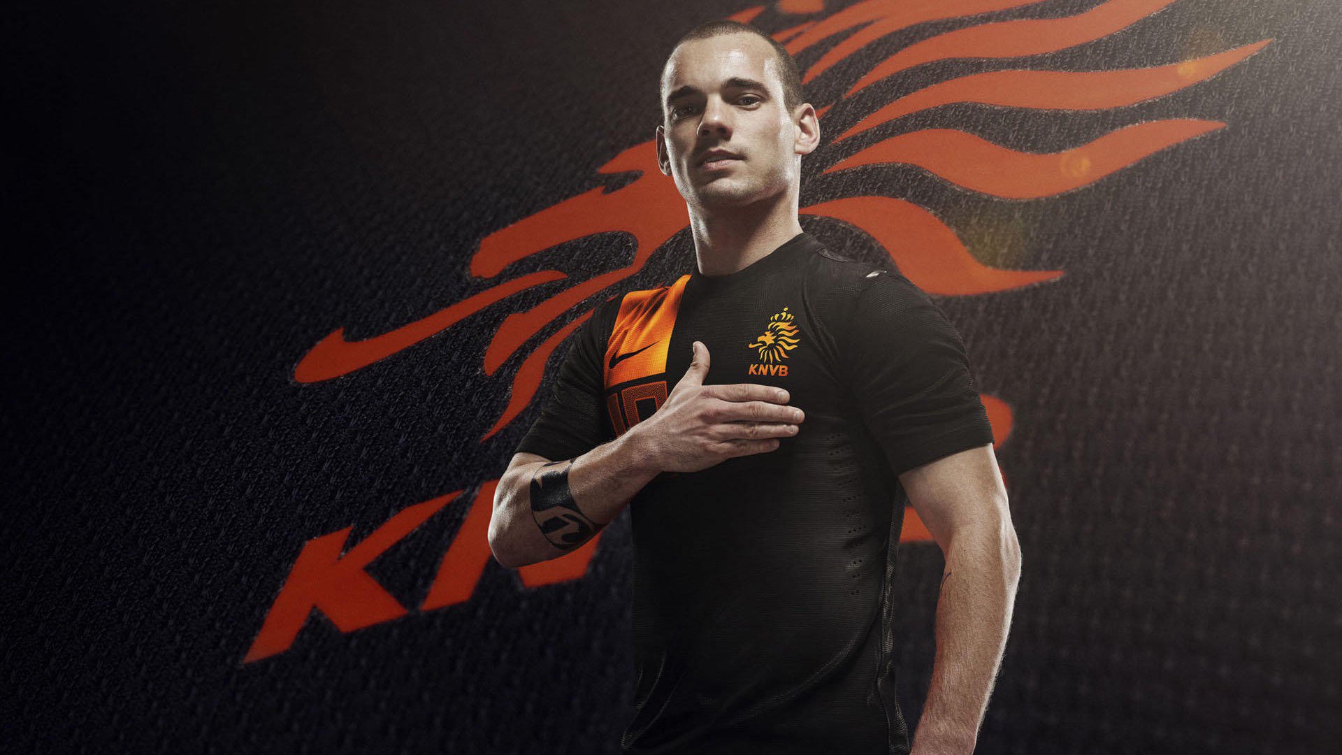 钢铁公牛与赤红火箭的极限缠斗，维斯塔潘如何粉碎勒克莱尔的冠军防线？