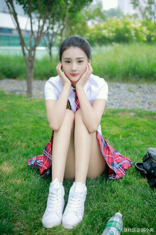 双面舞台,世界杯烽火中的篮球回响