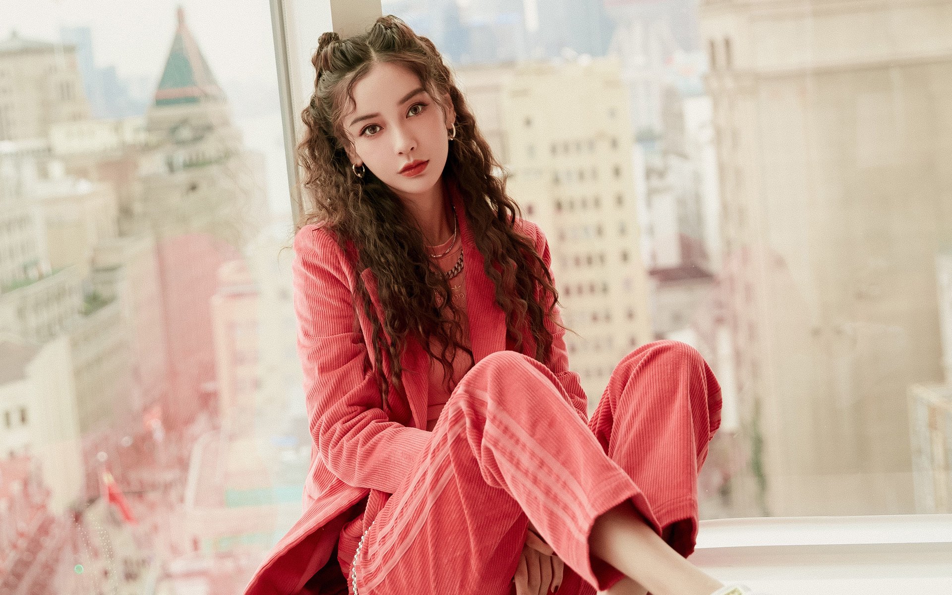 孤星闪耀，2026世界杯E组，乌拉圭以唯一不败之姿碾压厄瓜多尔，登贝莱化身中场灵魂